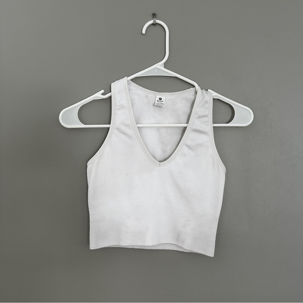 90 Degree By Reflex, Rib Seamless Highline Tank V Neck size small ladies White